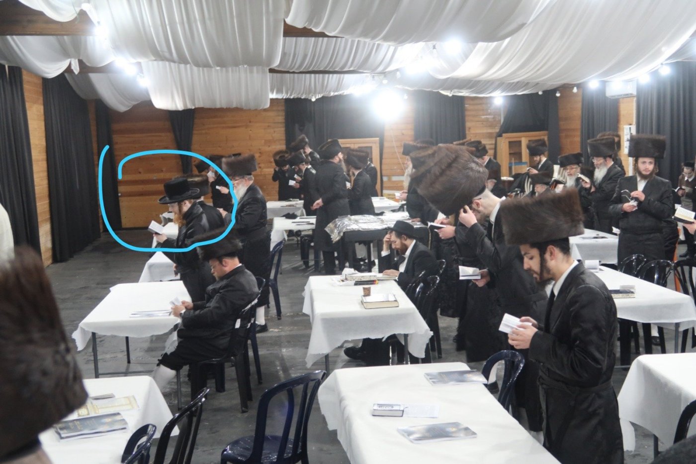 באדיבות המצלם