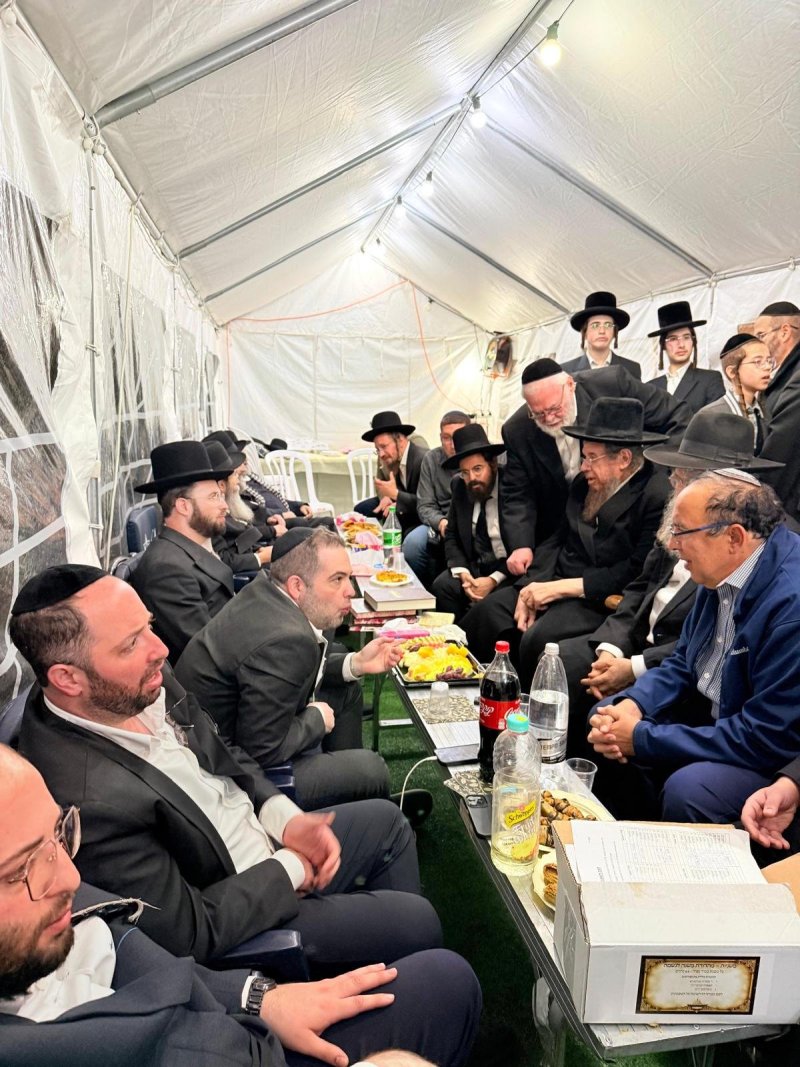 באדיבות המצלם