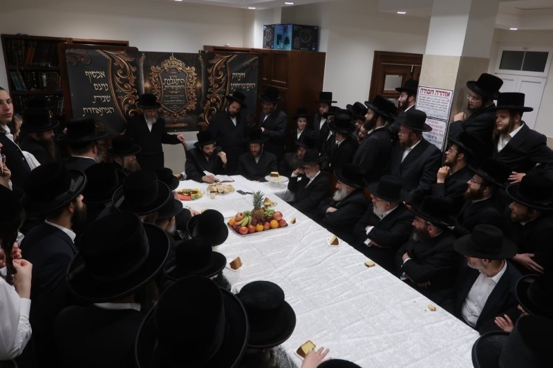 באדיבות המצלם
