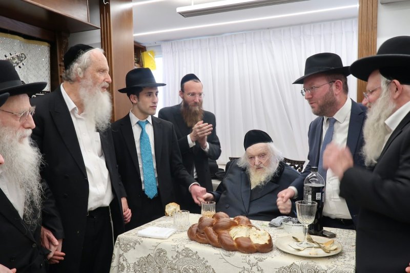 באדיבות המצלם