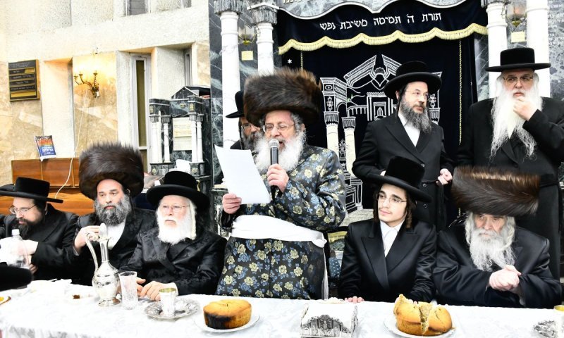 בקאמרנא ומאקאווא אירסו עם קרעטשניף ירושלים ורחמסטריווקא ב"ב