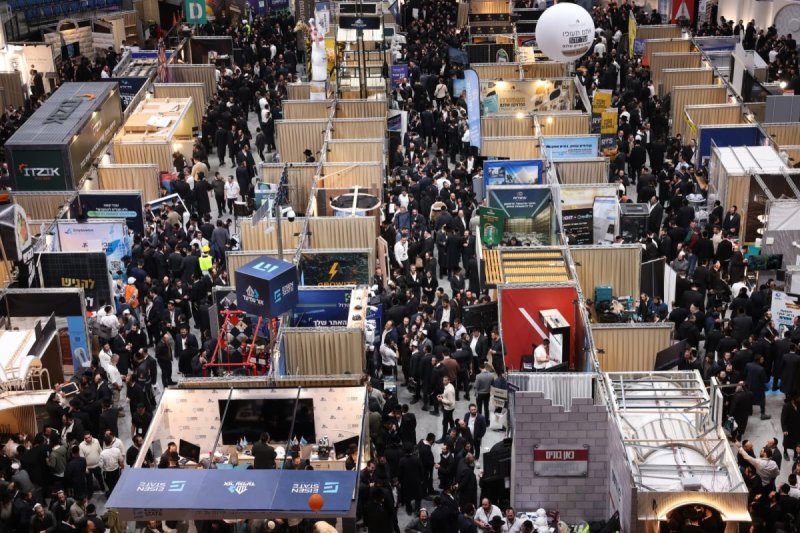 יעקב נחומי, אריאל אוחנה, אברהם כהן