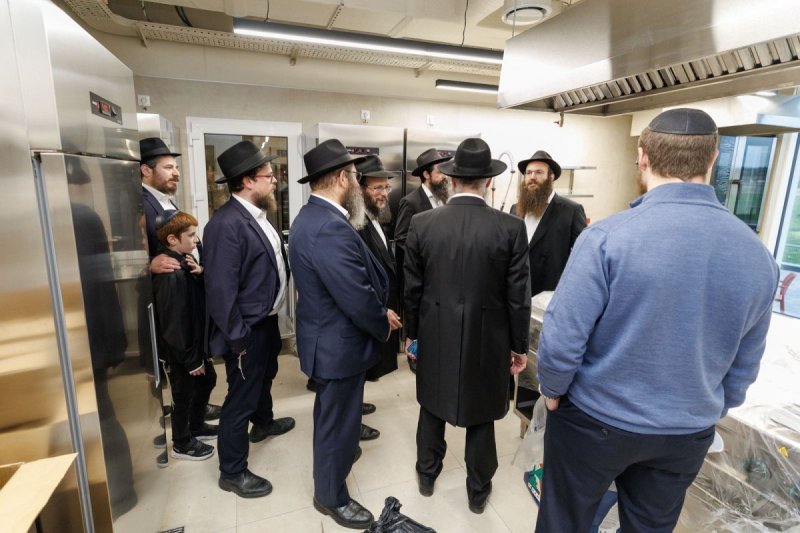 באדיבות המצלם