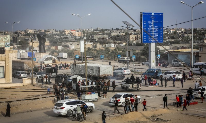 כדי לחזור לרצועה: מאות עזתים השוהים בישראל מאז 7.10 מסגירים את עצמם לידי צה"ל