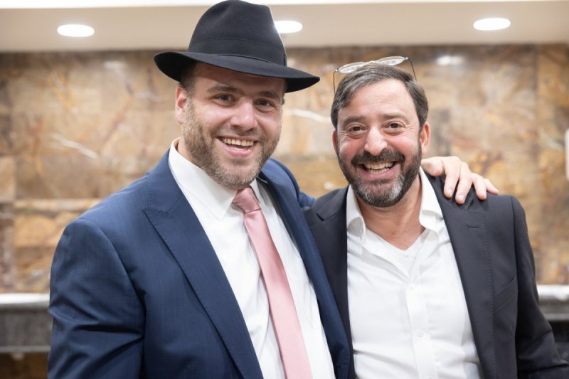 באדיבות המצלם