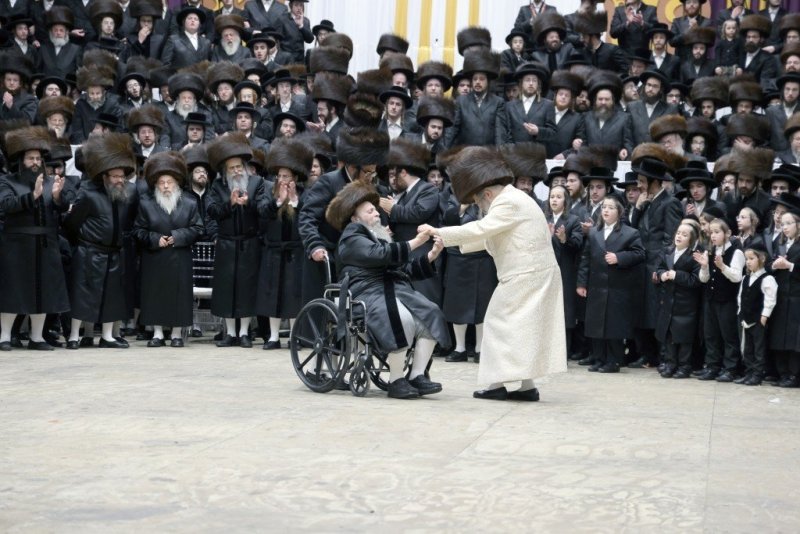 באדיבות המצלם