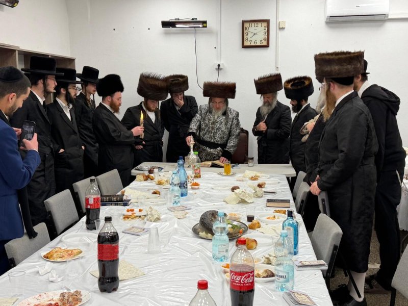 באדיבות המצלם