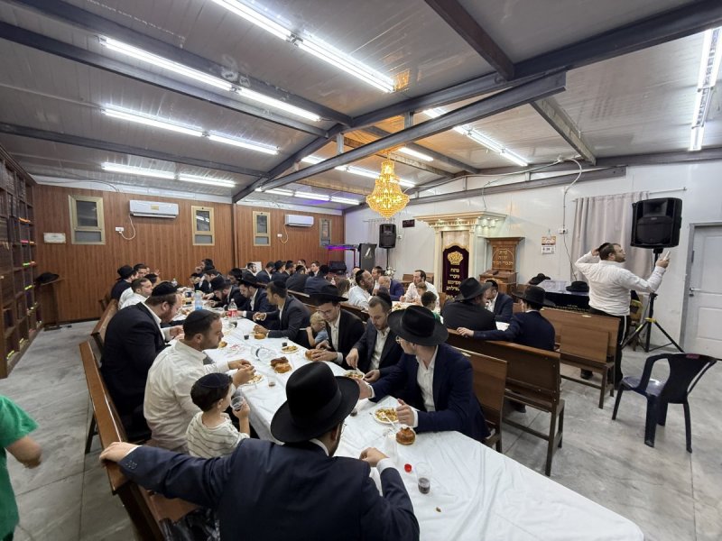 באדיבות המצלם