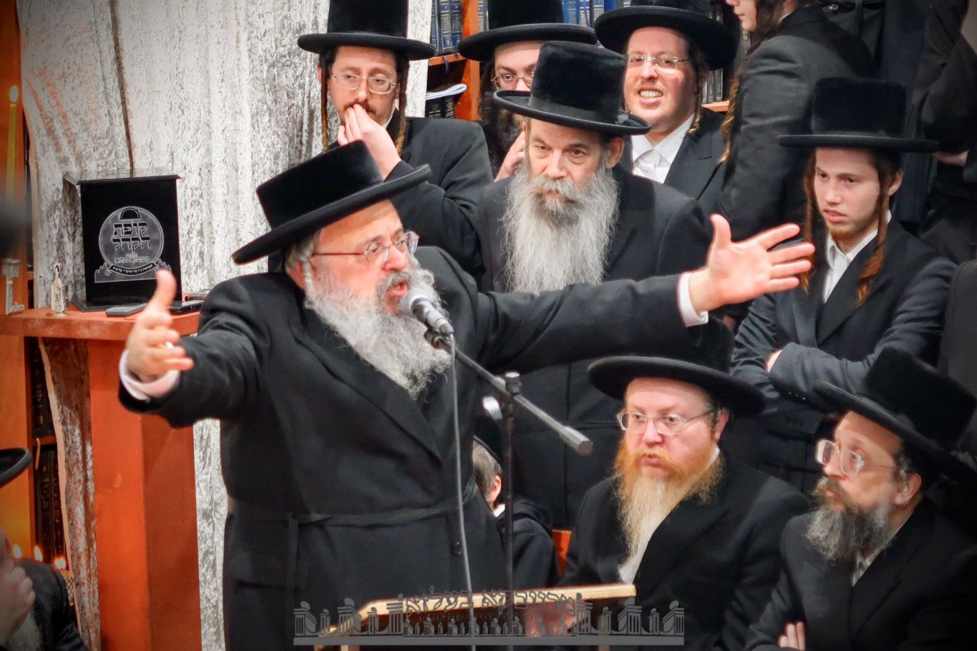 באדיבות המצלם