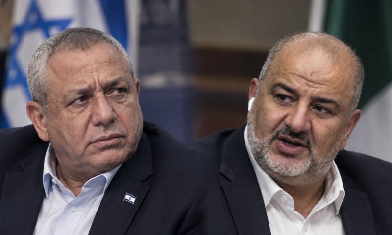 אחרי סערת רע"ם: איזנקוט חושף את התיעוד המלא - האם באמת הבטיח לצרפה לממשלה?