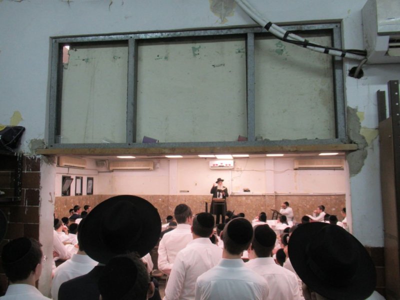 באדיבות המצלם