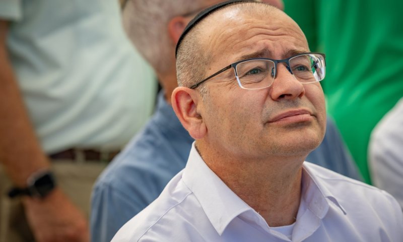 &rlm;פרשת קטארגייט: ראש המוסד גופמן בהחלטה חריגה