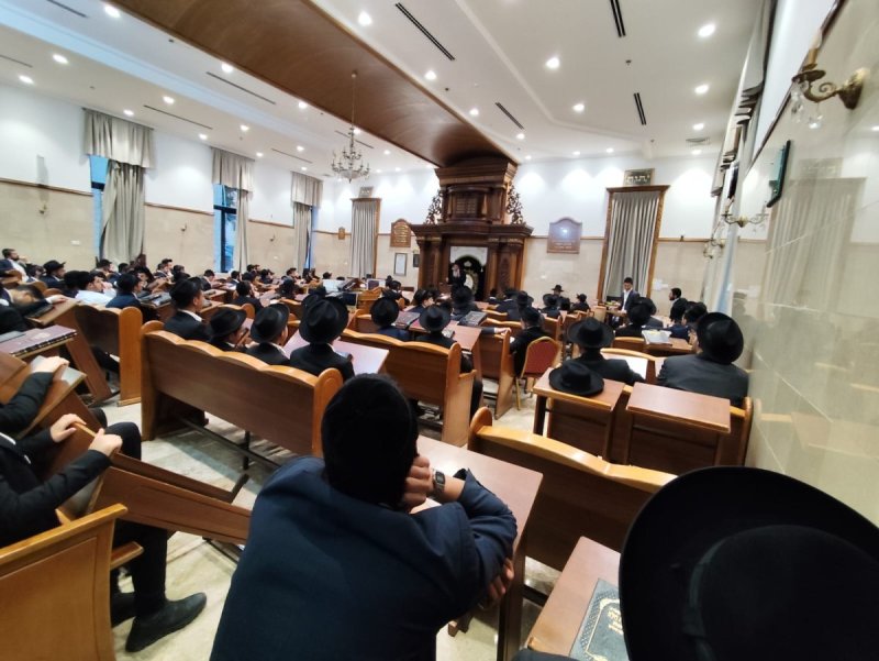 באדיבות המצלם