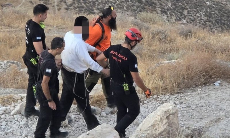 מטייל חרדי נפל במהלך המסלול - וחולץ מעומק הנחל