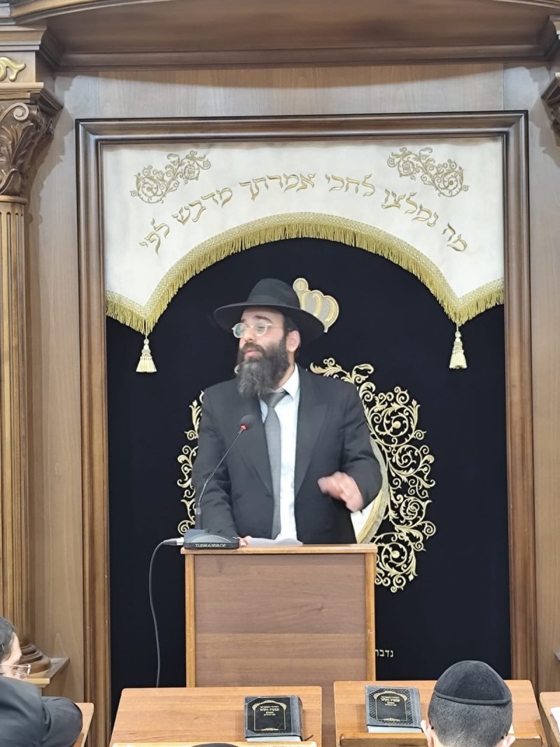 באדיבות המצלם
