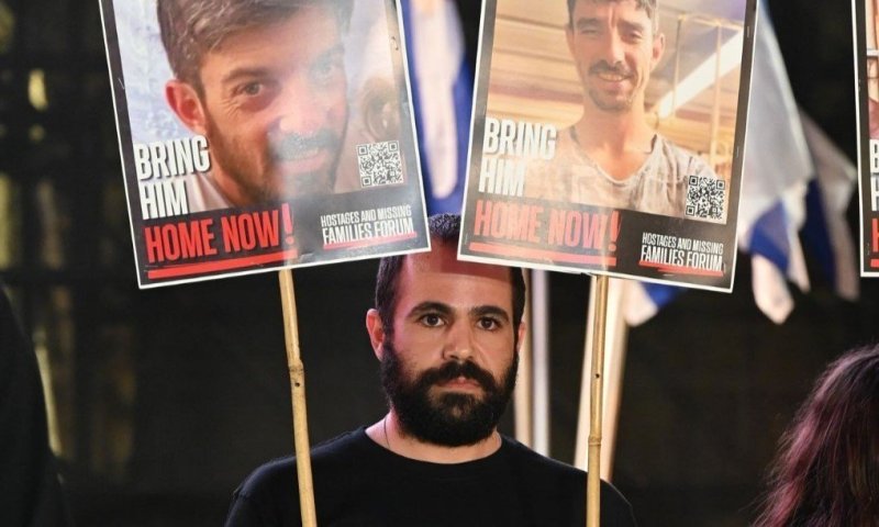 "זה לא הגיהינום - כי היום, בלעדיהם, אני בגיהינום": שורד השבי בריאיון קורע לב