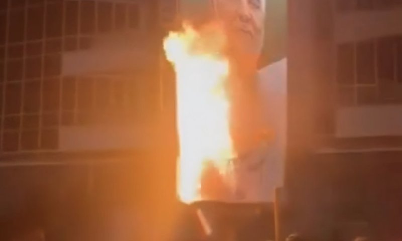 איראן בוערת: מאות הרוגים וערימות גופות בבית החולים בטהרן