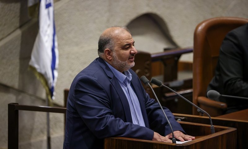 מנסור עבאס משנה כיוון: לא ידרוש הכרה במדינה פלסטינית