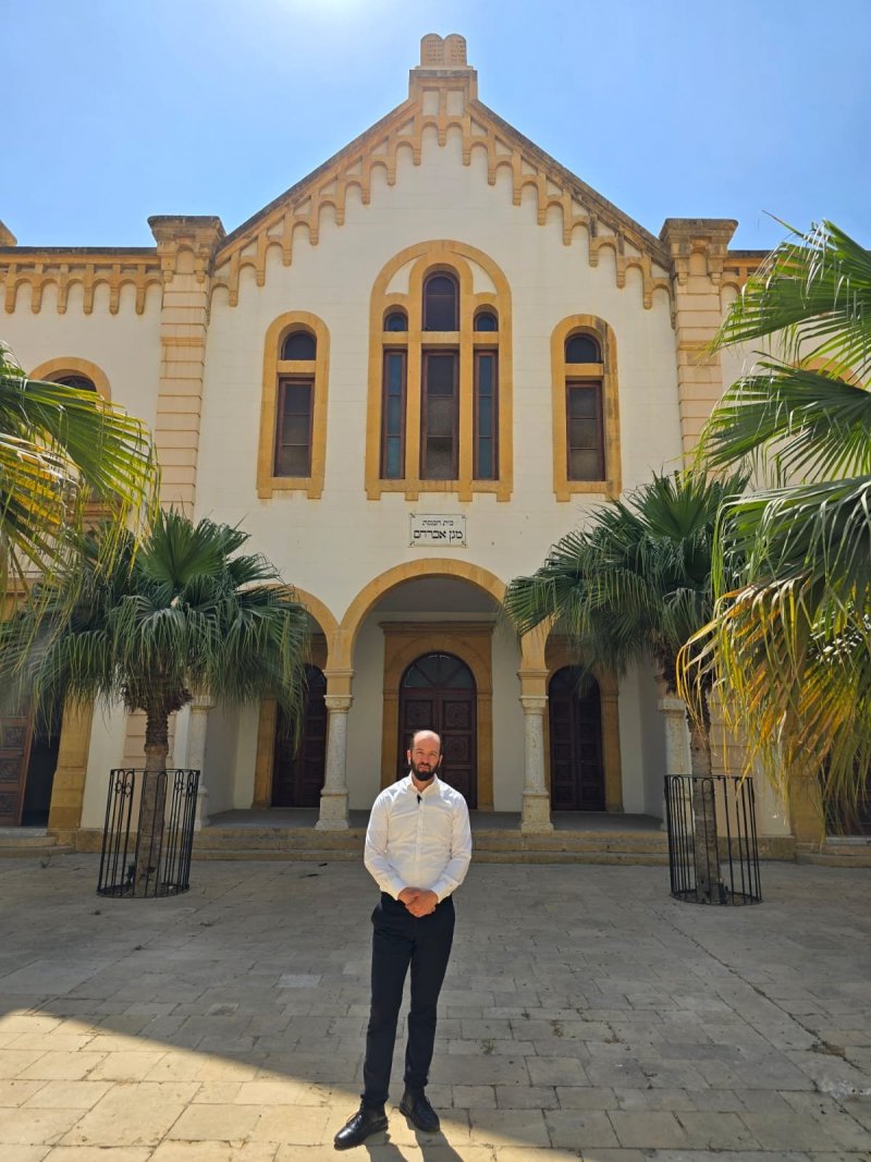 באדיבות המצלם