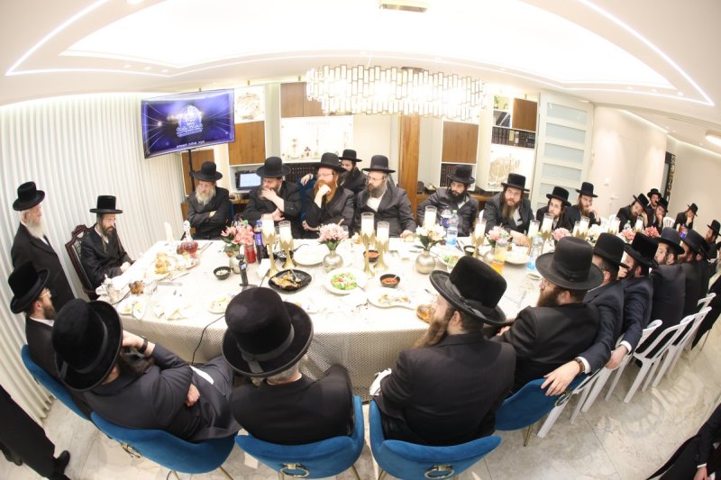 באדיבות המצלם