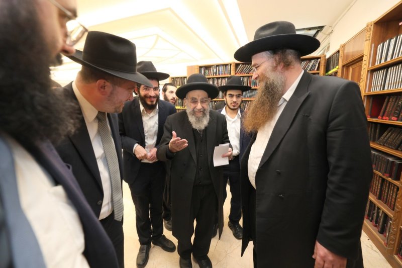 באדיבות המצלם
