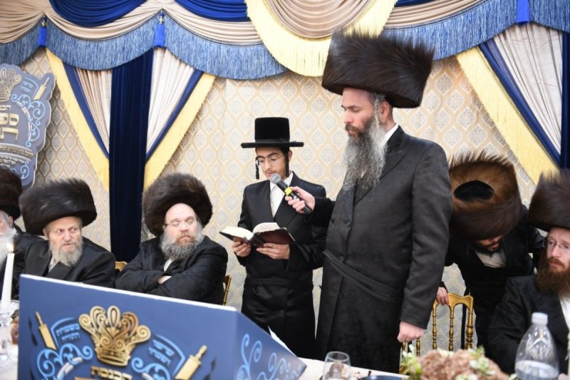 אנשיל בעק