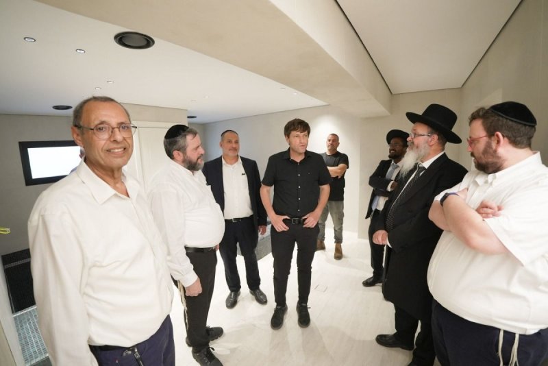 באדיבות המצלם