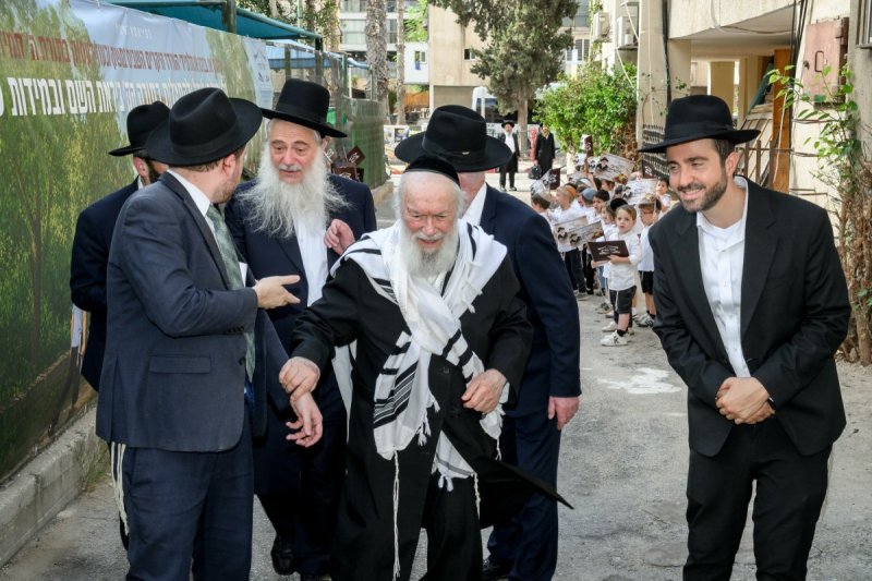 מנדי רוט, דברי חמד