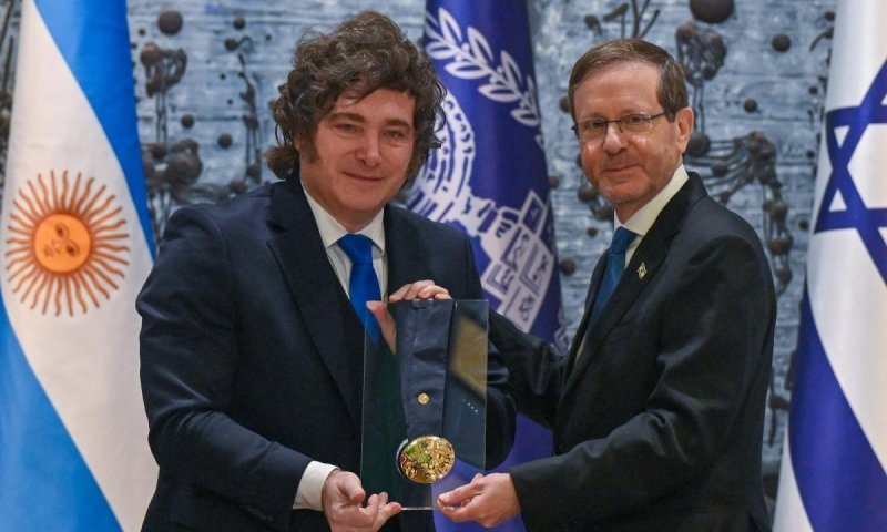 נשיא המדינה העניק לנשיא ארגנטינה את ״עיטור הנשיא״