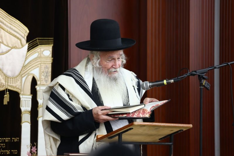 באדיבות המצלם