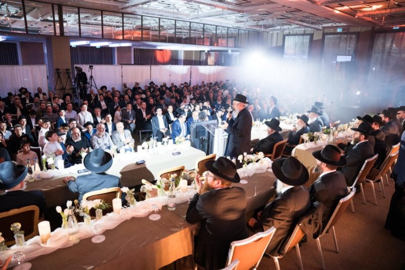 דניאל נפוסי ומאיר זלזניק