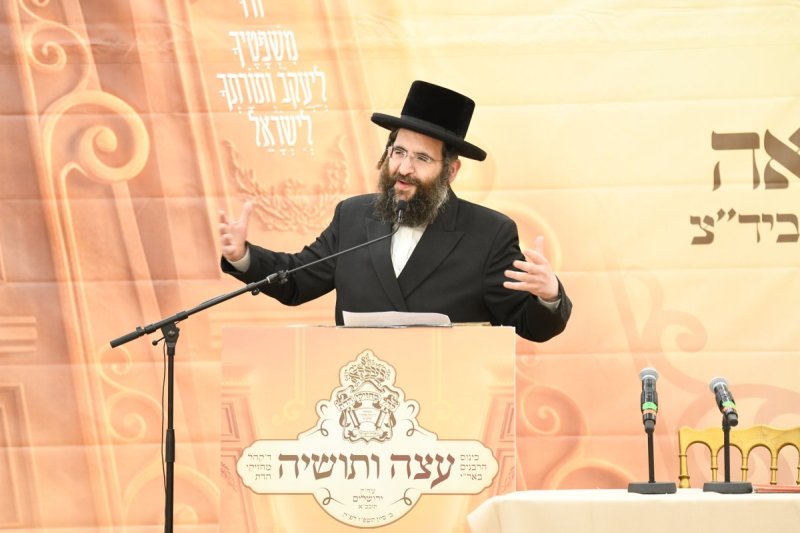 אנשיל בעק