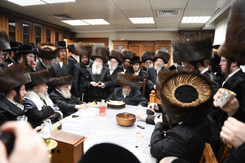 אנשיל בעק וא.מ.ש