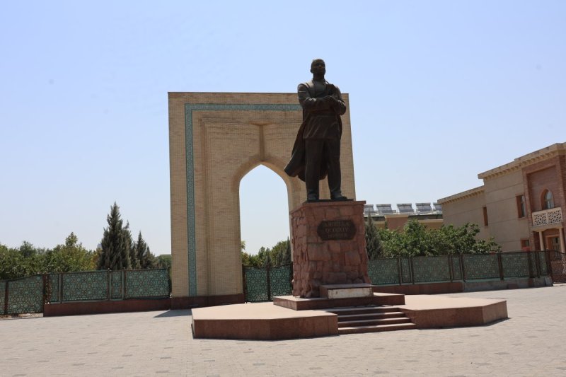 מרדכי לובעצקי