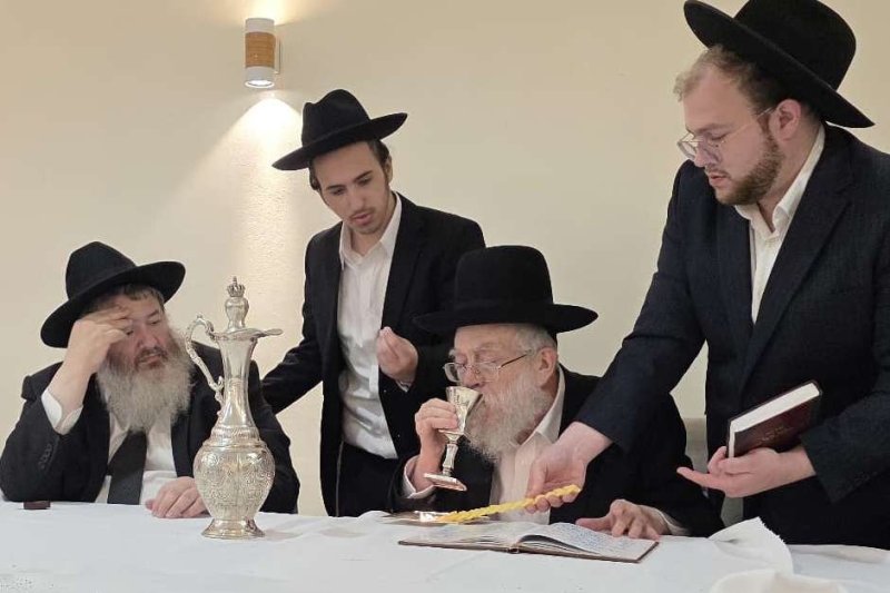 באדיבות המצלם