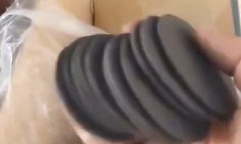 מזעזע: מפעל צבע ביסקוויטי "אוראו" בפחם שחור במקום בקקאו