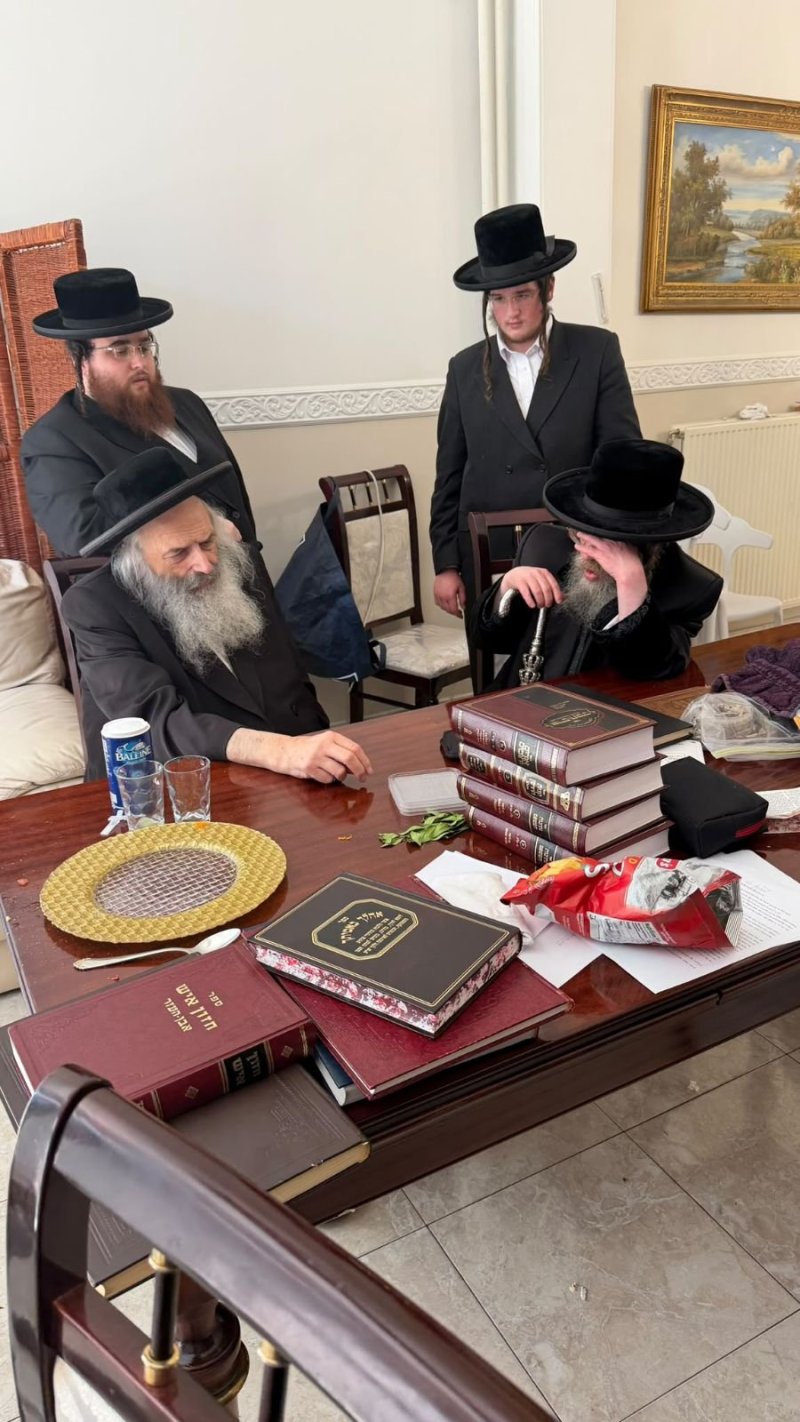 משה קאהן ומ.א. נוימן