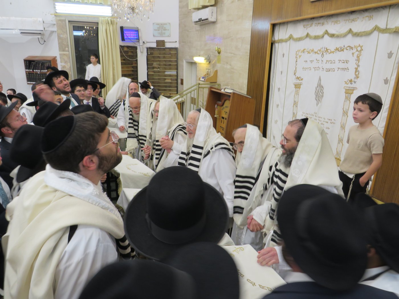 באדיבות המצלם