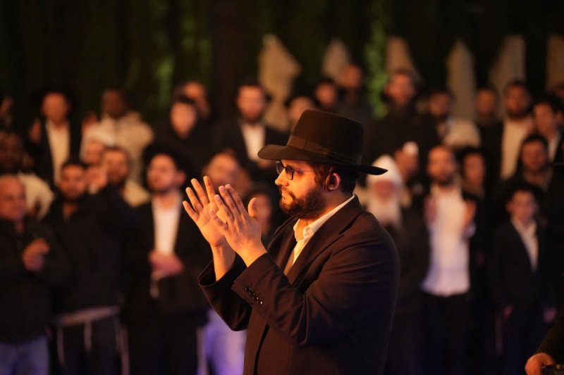 באדיבות המצלם