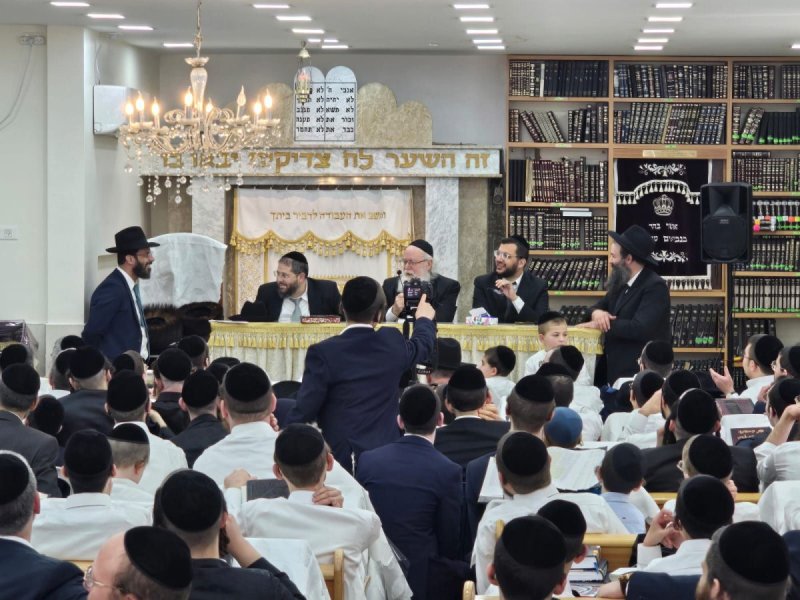 באדיבות המצלם