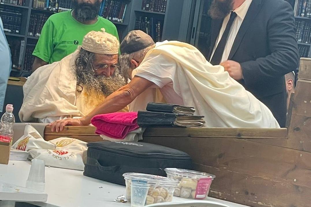 באדיבות המצלם