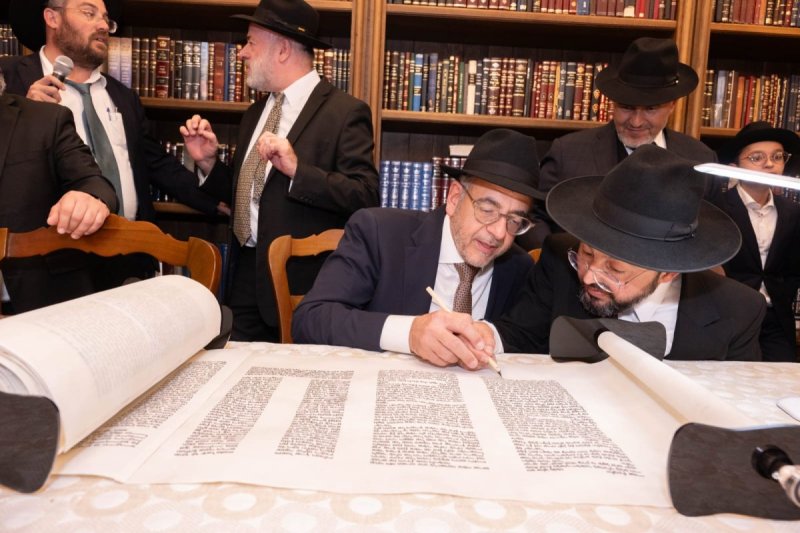 באדיבות המצלם