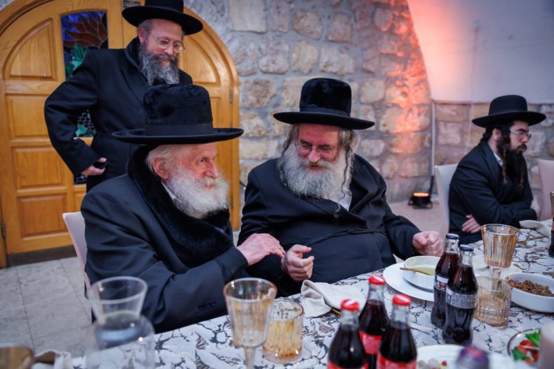 באדיבות המצלם