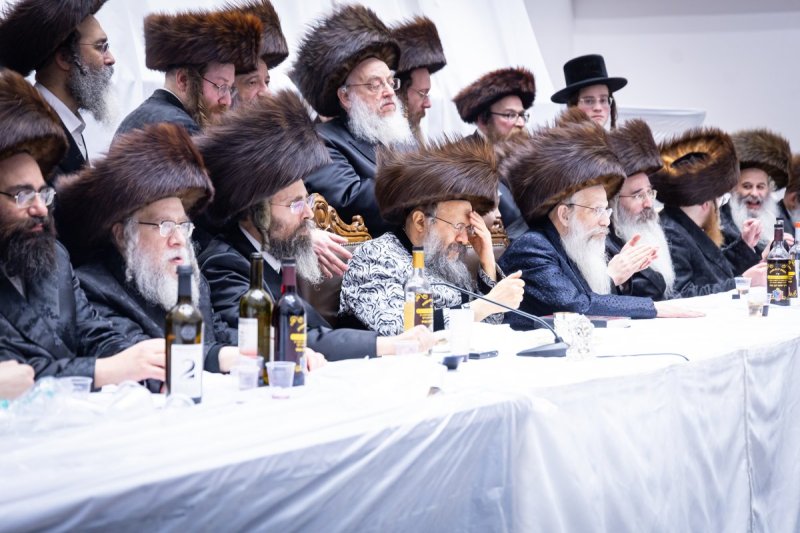 האחים לאנטשעווסקי, אברומי בלום, ואייזיק י.