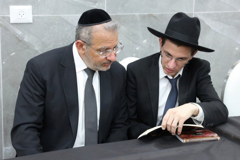 שוקי לרר