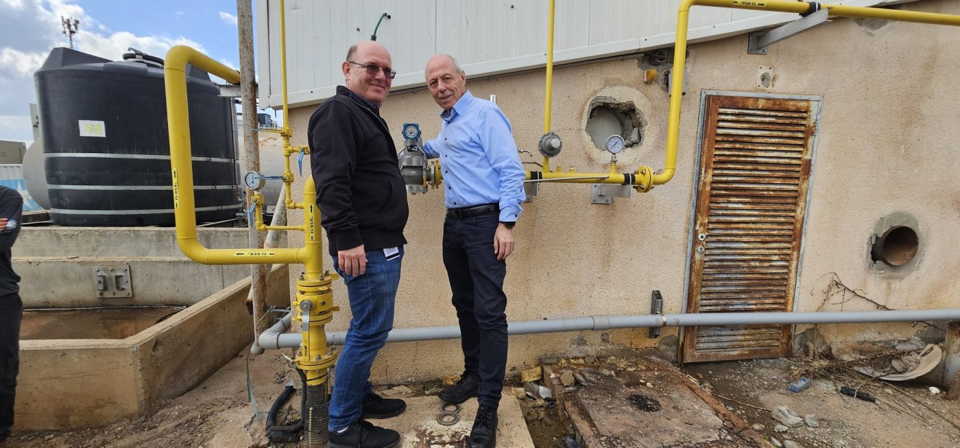 באדיבות המצלם