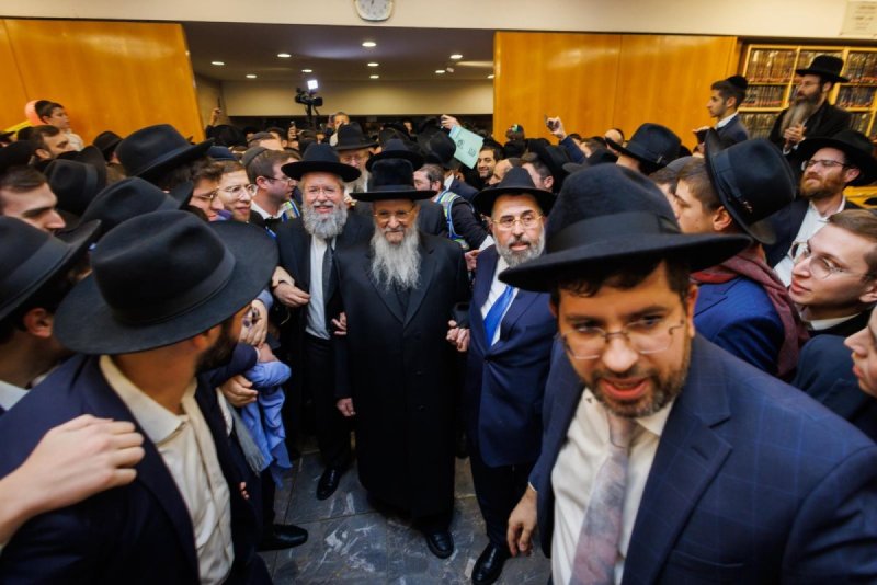 דניאל נפוסי ומאיר זלזניק
