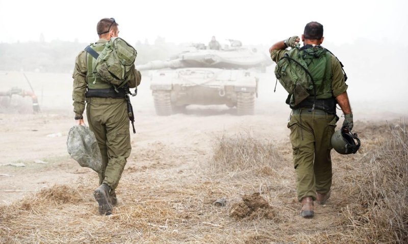 בושה בצה"ל: ראש צוות הבקרה עקץ כספי לוחמים וחילק לחבריו