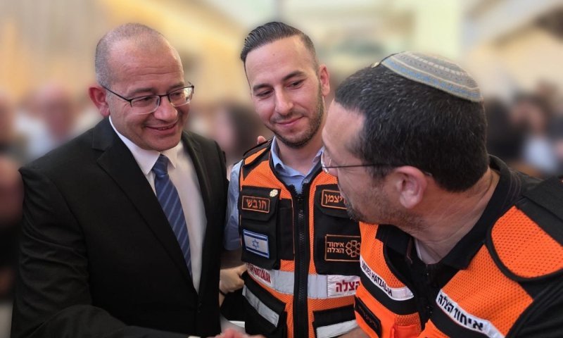הצילו את חייו ב-7.10: חובשי איחוד הצלה נפגשו עם רומן גופמן