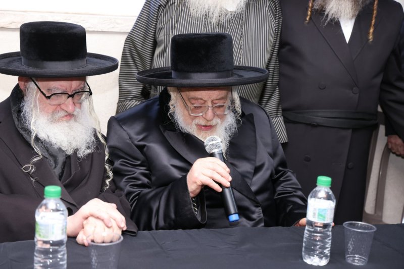 שמואל דריי ומ.א נוימן